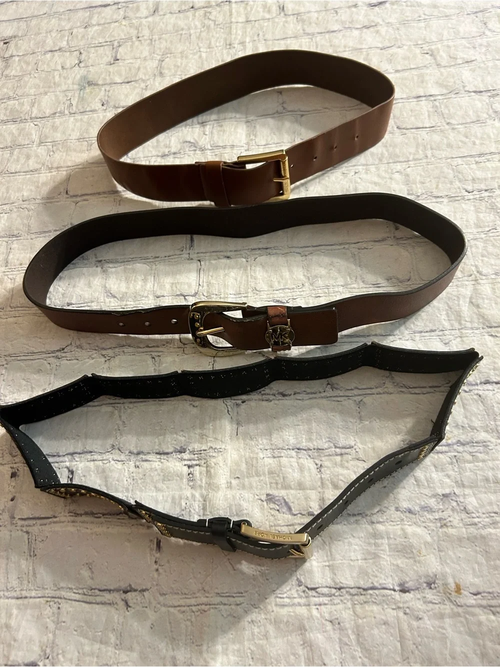 MICHAEL MICHAEL KORS & MICHAEL KORS LOT OF (3) WOMEN’S BELTS BROWN & BLACK STUDS